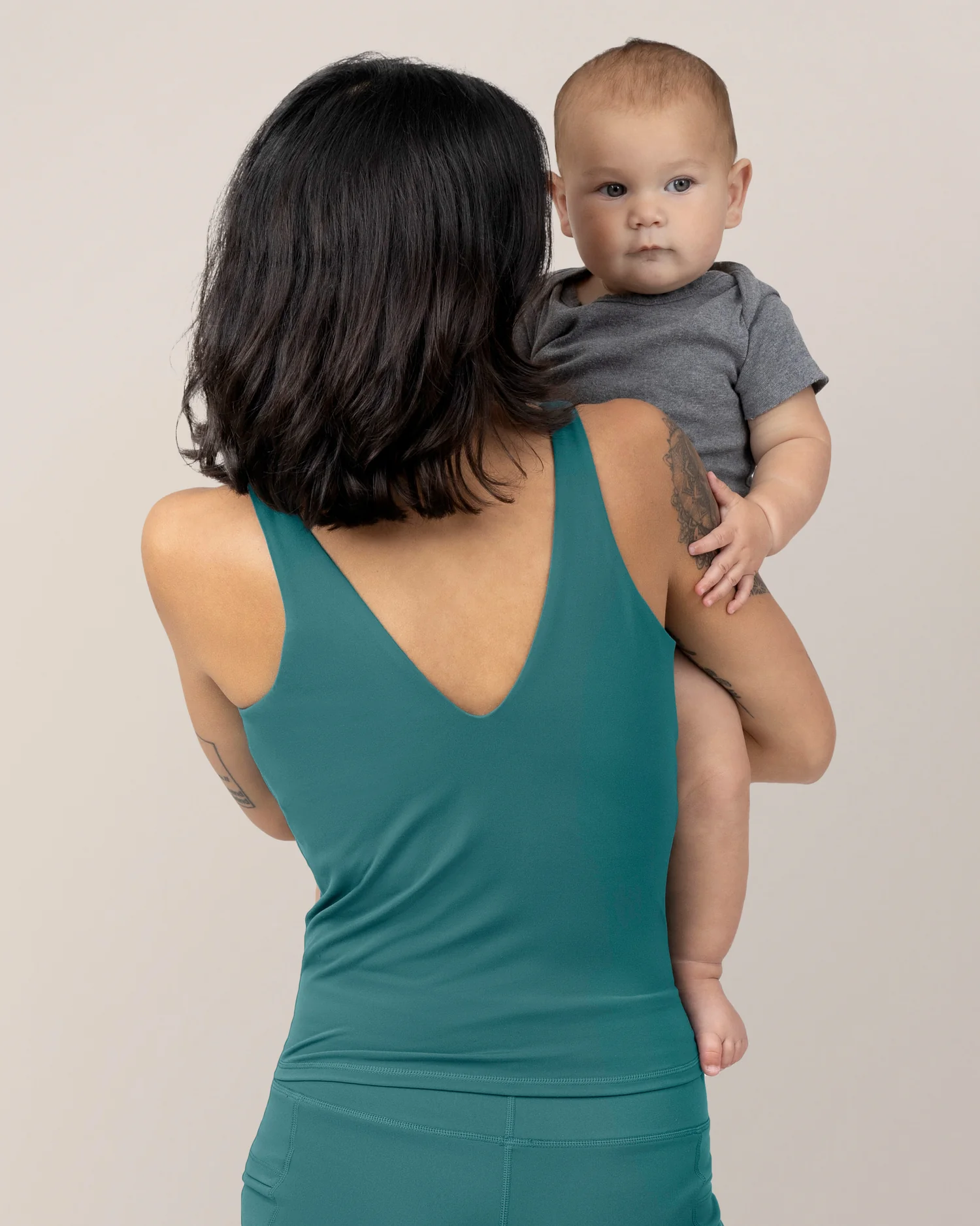 Wren Active V-neck Nursing Tank Top | Teal - Image 2